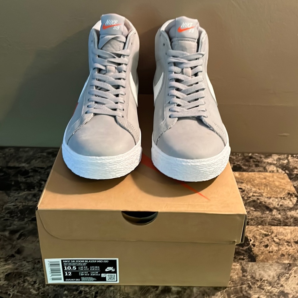 NIKE SB ZOOM BLAZERS MID ISO